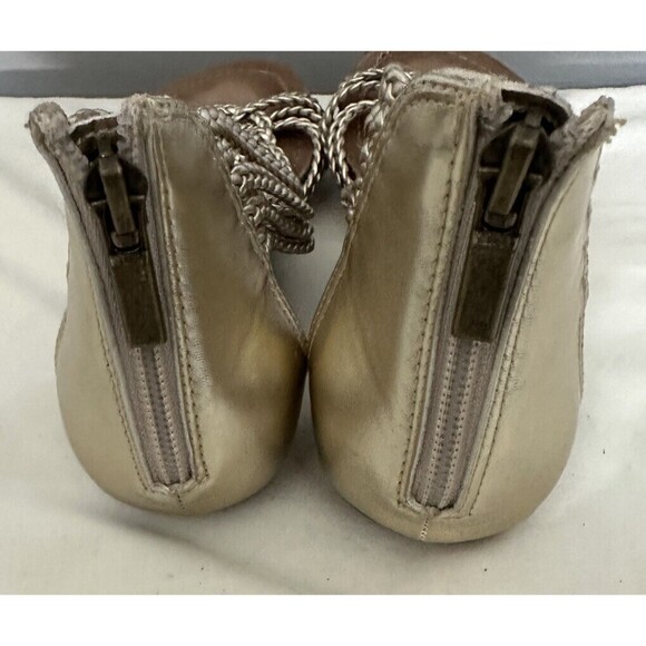 Adam Tucker by Me Too Nikita 5 Gold Open Toe Gladiator CushIoned Sandal Sz 6 EUC - Picture 3 of 7